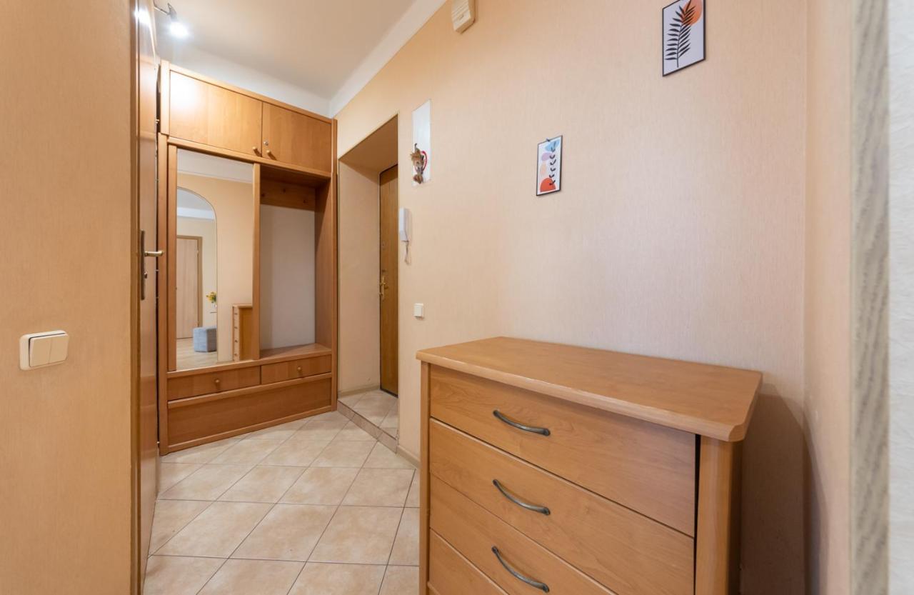 1 Bedroom Apart Near Metro Pecherska Kyiv Exterior photo
